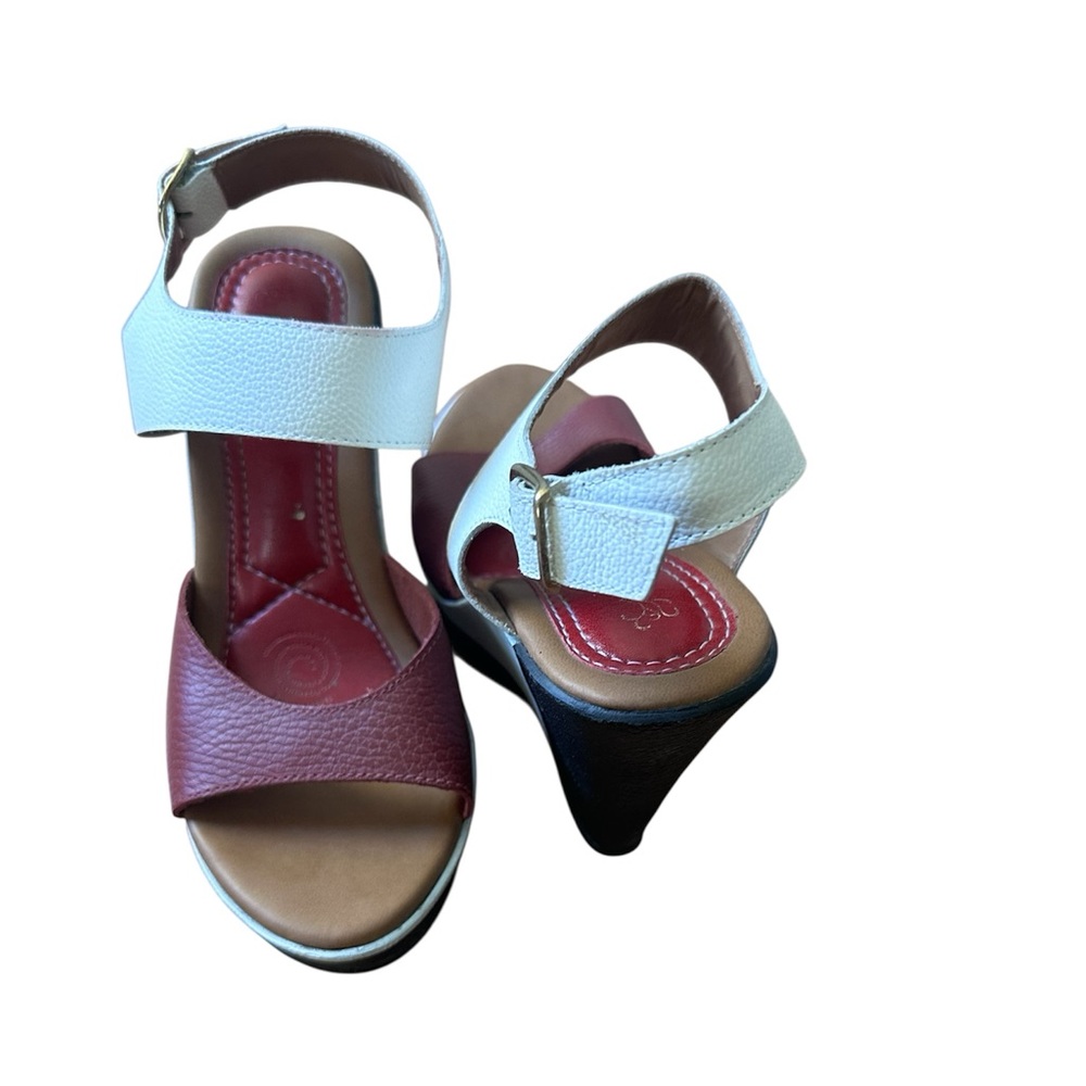 Elegant Two-Tone Sandals